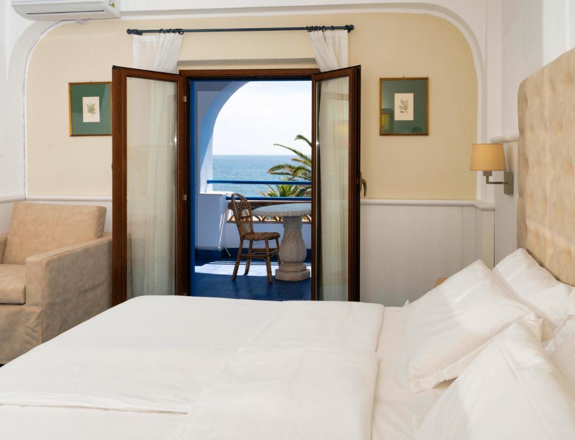 Arathena Rocks Hotel Giardini-Naxos Exterior foto