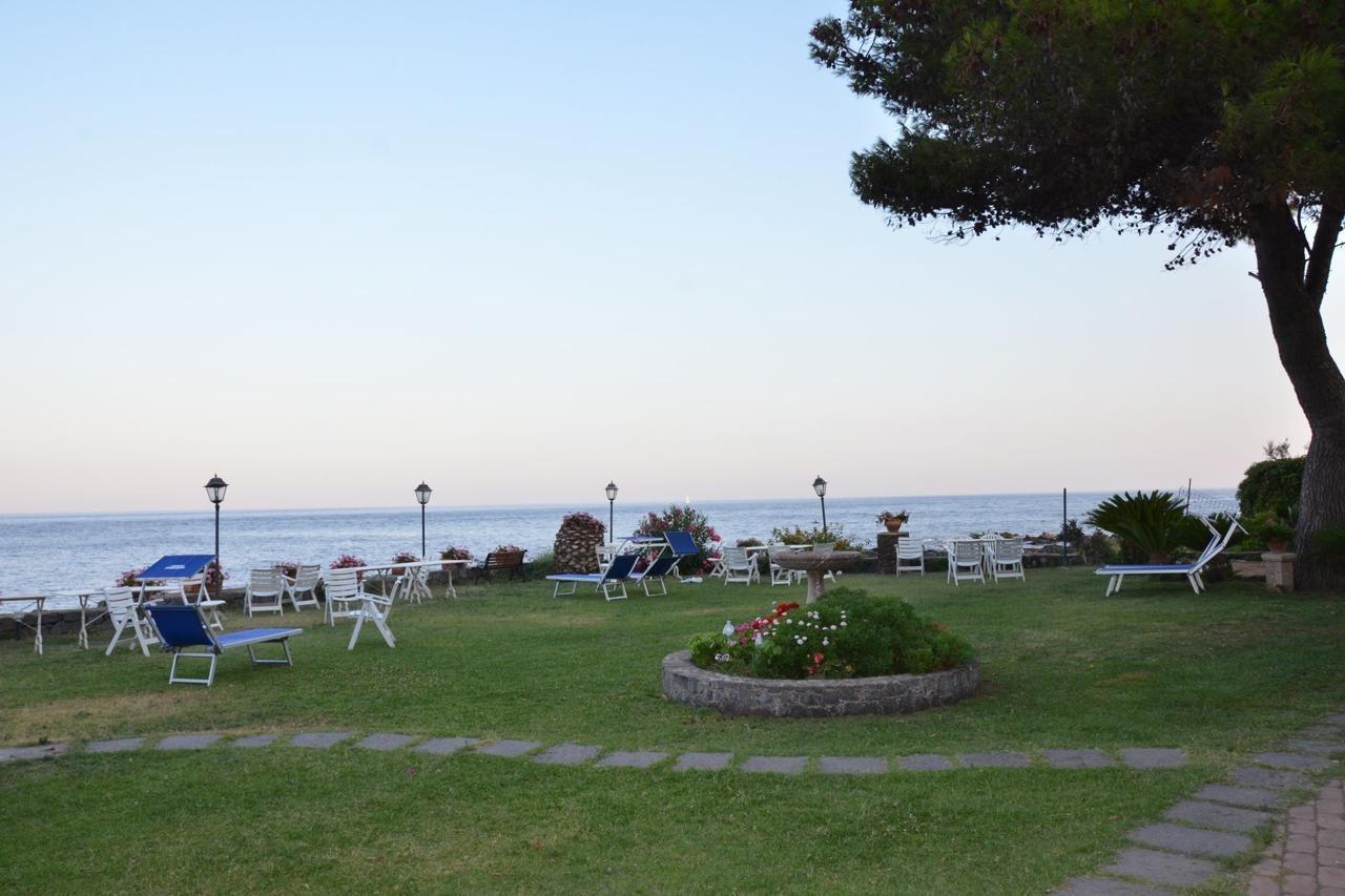 Arathena Rocks Hotel Giardini-Naxos Exterior foto